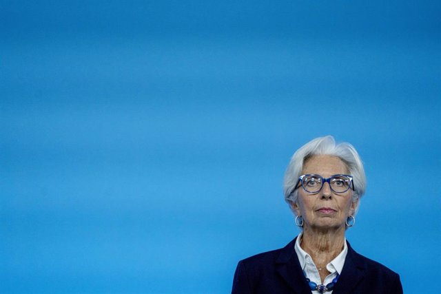 Economía.- Lagarde promete que el BCE actuará "a su debido momento" para contener la inflación