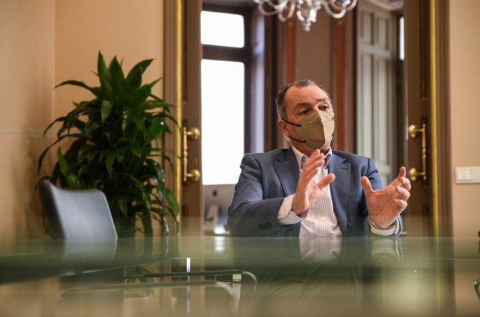 Archivo - El presidente de la CEV, Salvador Navarro, en una entrevista a Europa Press.