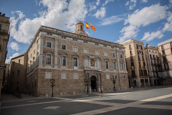 Fachada del Palau de la Generalitat mientras la ciudad continúa en la fase cero de la desescalada en la novena semana del estado de alarma decretado por el Gobierno por la pandemia del Covid-19, en Barcelona/Cataluña (España) a 12 de mayo de 2020.