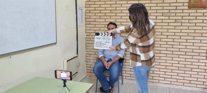 Alumnos del IES Pintor Pedro Gómez inician el rodaje de cortometraje sobre la antigua cárcel de Huelva.