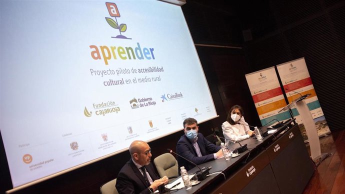 El Gobierno de La Rioja respalda el proyecto APRENDER de Fundación Caja Rioja para fomentar la cultura en el medio rural