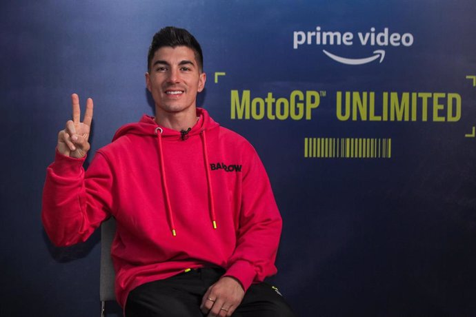 El piloto español de MotoGP Maverick Vinales, durante una entrevista a Europa Press en el Hotel Riu Plaza de Madrid.