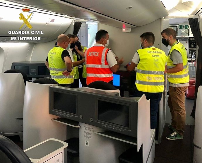 Equipo de Unidades Orgánicas de Policía Judicial de las Comandancias de la Guardia Civil de A Coruña y Bizkaia