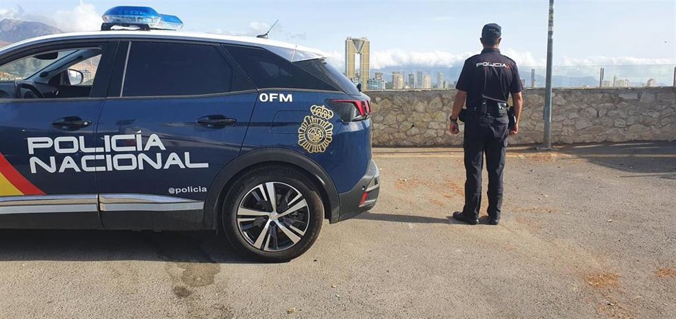Detenidas seis personas por ocupar dos bungalows y un chalet en Benidorm