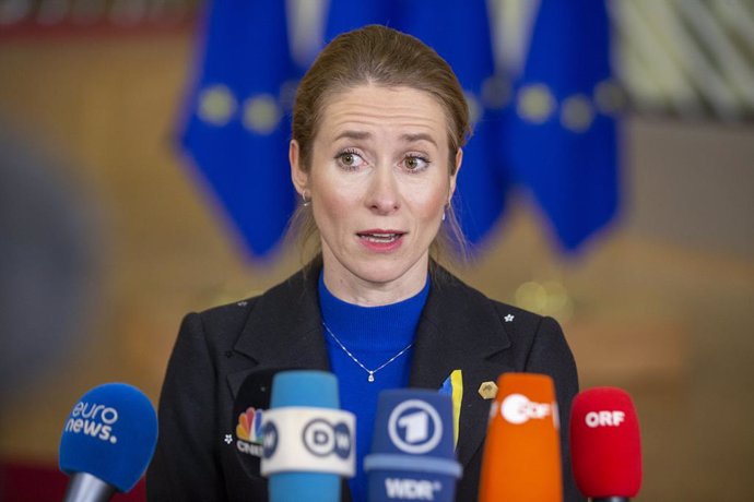 24 February 2022, Belgium, Brussels: Estonian Prime Minister Kaja Kallas speaks to media upon her arrival to attend the Special meeting of the European Council on the situation in Ukraine. Photo: Nicolas Maeterlinck/BELGA/dpa