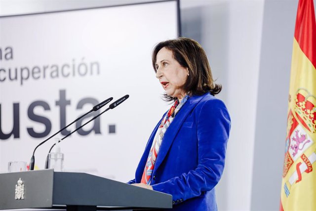 La ministra de Defensa, Margarita Robles, comparece para hacer una valoración de la reunión telemática entre jefes de Estado y de Gobierno de la Organización del Tratado del Atlántico Norte (OTAN), en el Palacio de La Moncloa, a 25 de febrero de 2022.
