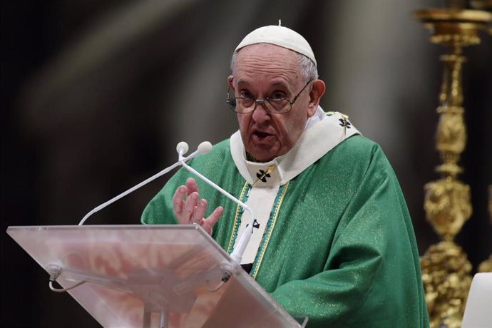 Archivo - 23 January 2022, Vatican, Vatican City: Pope Francis celebrates holy mass for the Sunday of the Word of God, in St. Peter's Basilica at the Vatican. Photo: Evandro Inetti/ZUMA Press Wire/dpa