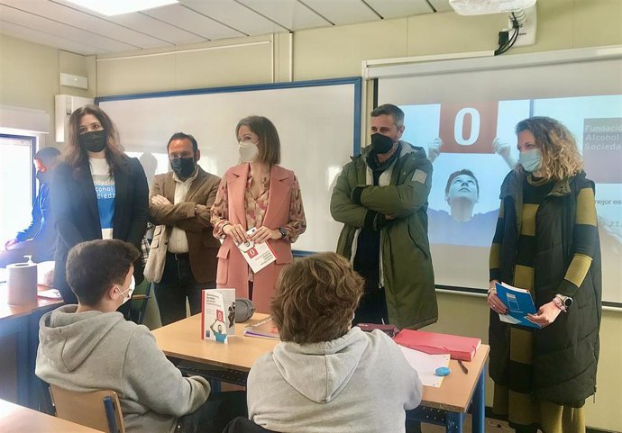 Sesión del programa "Menores ni una Gota" para prevenir el consumo de alcohol