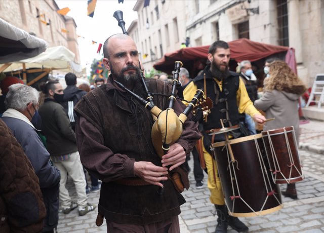 Musicos y juglares en el Mercado Medieval de Chinchón 2022