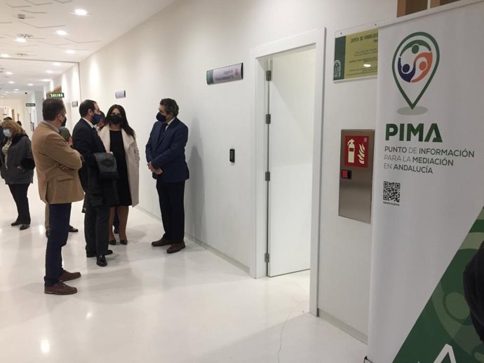 Junta destaca potenciar la mediación con más de 850.000 euros para los puntos de información