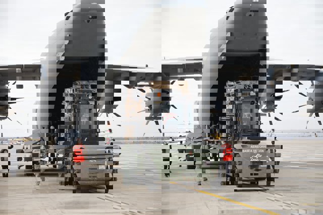 España envía 20.000 kilos de material y preparara cien camas para heridos en hospitales de Madrid y Zaragoza