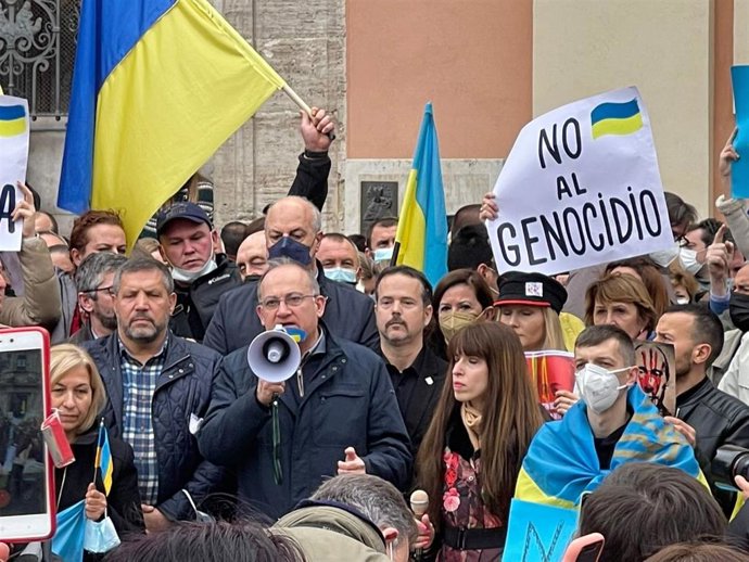 Cocentarción en Valncia contra la invasión rusa de Ucrania