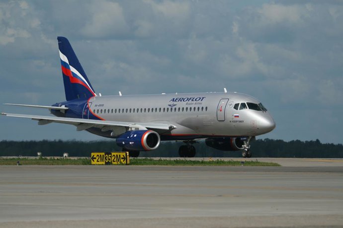 Archivo - Avión Superjet 100 de Aeroflot