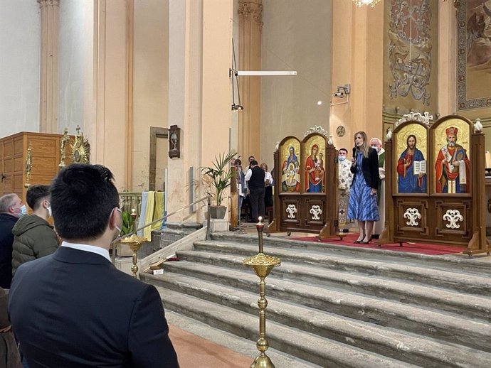 La consellera d'Acció Exterior i Govern Obert, Victria Alsina, en la seva intervenció en la missa ortodoxa celebrada a Guissona (Lleida) davant la invasió russa a Ucrana.