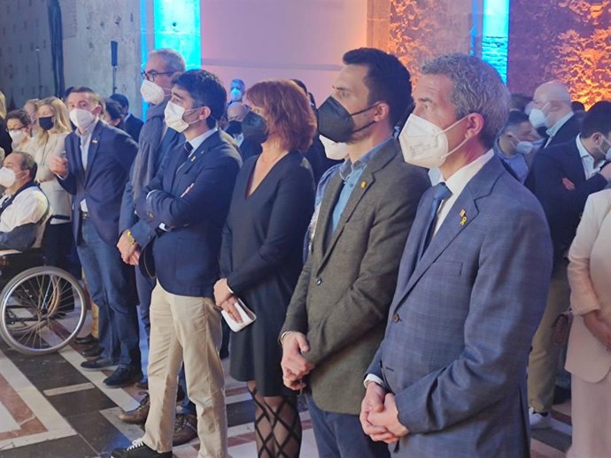 El vicepresident de la Generalitat, Jord Puigneró; la tinent d'alcalde de Barcelona Laia Bonet, el conseller d'Economia i Treball, Roger Torrent, entre altres autoritats, durant el Mobile Networking Lunch