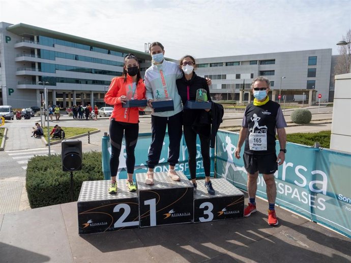 Ganadoras de la carrera de 8 kilómetros en categoría femenina