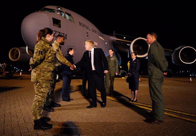El primer ministro británico, Boris Johnson, durante una visita a una base militar