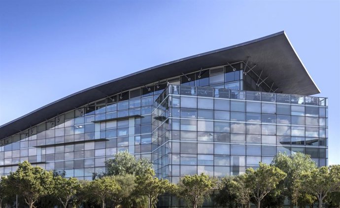 Archivo - Edificio que acoge la nueva sede de Volkswagen Group España Distribución