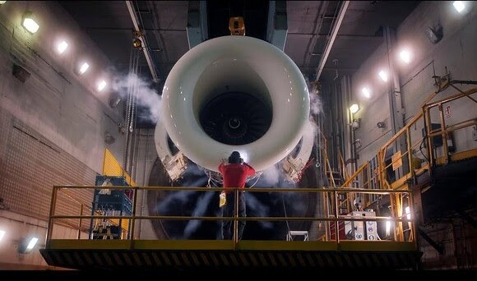 Iberia Mantenimiento firma un contrato con Qatar Airways para el mantenimiento de los motores V2500