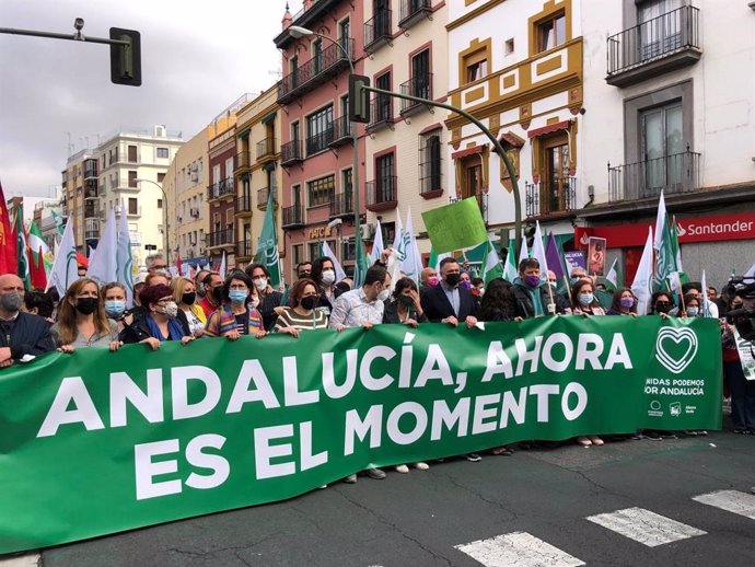 Unidas Podemos por Andalucía se suma a la manifestación por el 28F en Sevilla bajo el lema 'Andalucía se construye con lo público'.