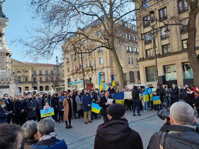 Imagen de la concentración del Paseo de Sarasate