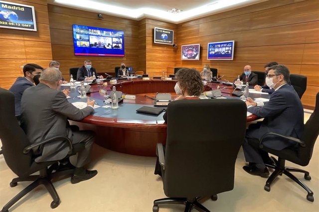 El ministro de la Presidencia, Félix Bolaños preside la reunión del Comité de Situación de Seguridad Nacional.