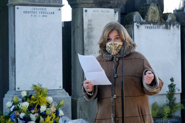 Archivo - La presidenta de COVITE, Consuelo Ordóñrez, interviene durante el responso en memoria de Gregorio Ordóñez en el 27º aniversario de su asesinato en el cementerio de Polloe, a 22 de enero de 2022, en San Sebastián, Euskadi (España). 