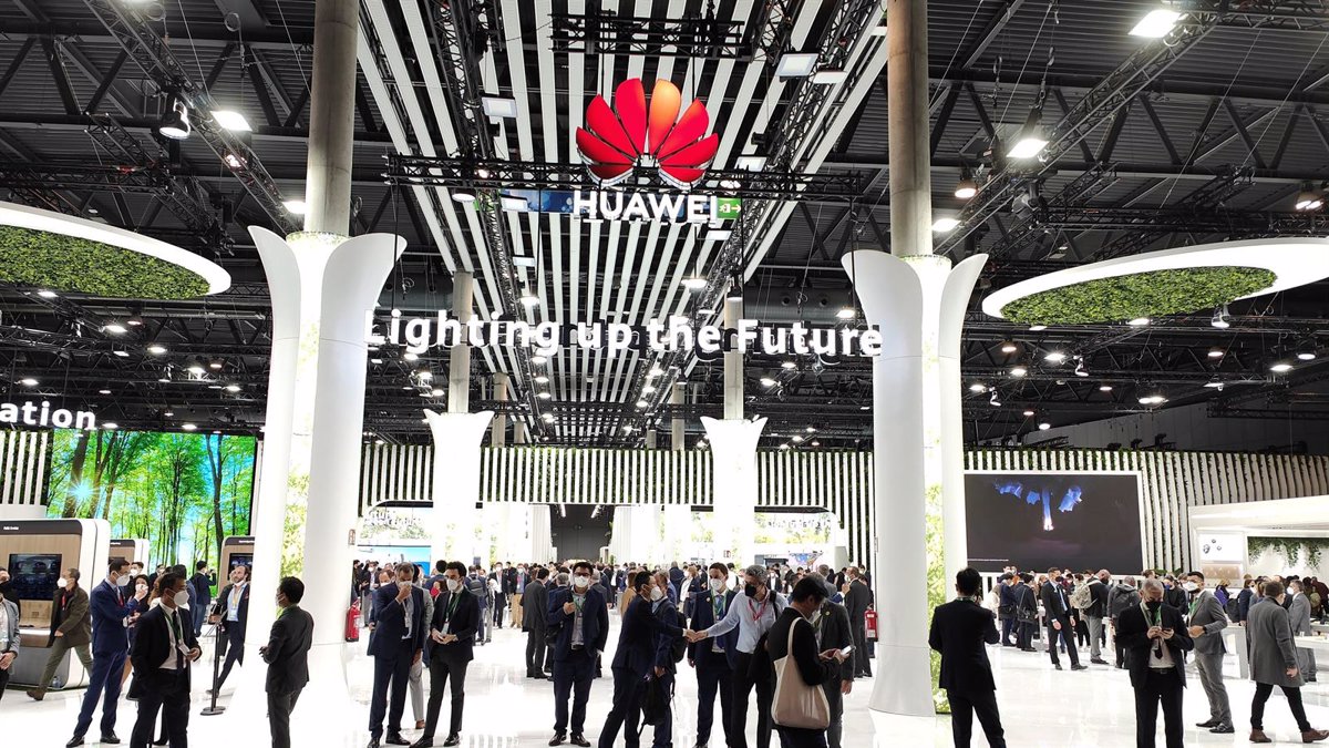 Huawei shows muscle with a strong presence at MWC 2022
