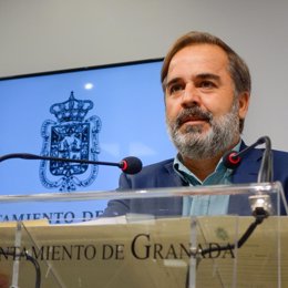 El concejal de Educación del Ayuntamiento de Granada, Jacobo Calvo