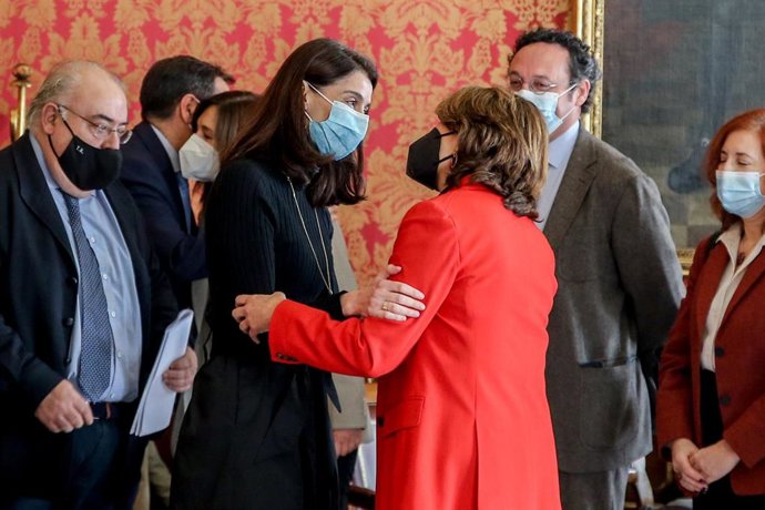 Archivo - (I-D) El expresidente del Tribunal Constitucional, Juan José González Rivas; la ministra de Justicia, Pilar Llop y la fiscal general del Estado, Dolores Delgado, a su llegada a la firma de un acuerdo de colaboración en el Ministerio de Justici