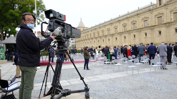Cobertura de Canal SUr TV en el Parlamento