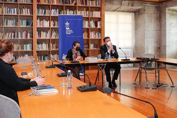 Reunión del secretario xeral del PSdeG, Valentín González Formoso, con el Consello da Cultura Galega