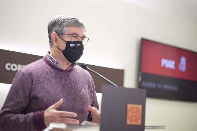 El portavoz de los socialistas en las Cortes, Vicente Guillén, explica que el presidente Lambán comparecerá para informar sobre los medidas para paliar los posibles efectos del conficto en Ucrania.