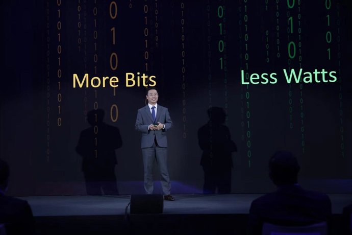 Philip Song speaking at the Huawei Day0 Forum