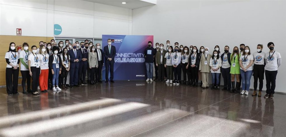 40 Jóvenes De La Fundación Princesa De Girona Se Reúnen Con El Rey