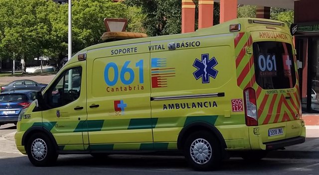 Archivo - Ambulancia de Ambuibérica