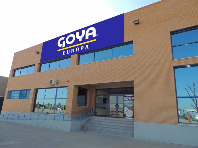 Goya Europa, the European arm of Goya Foods Inc., distributes hundreds of thousands of pounds of food to the people of Ukraine in response to the international call for critical aid of food, fuel, and medicine.  Through Goyas facilities and distributor