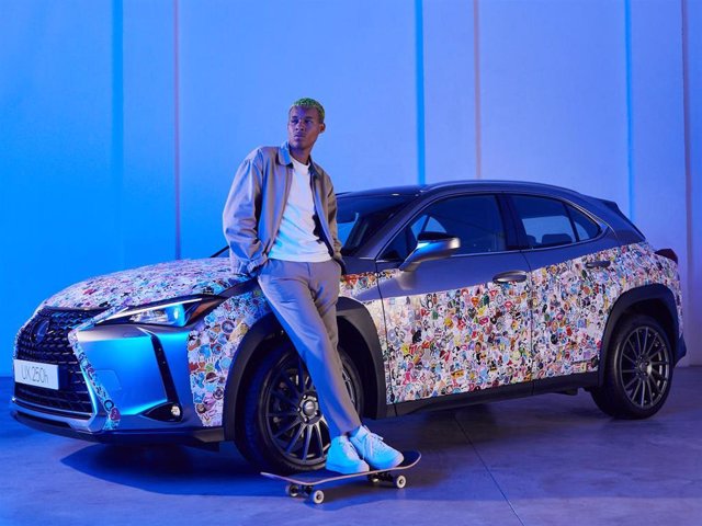 Archivo - Lexus ha mostrado al público por primera vez en la reciente edición de ARCOmadrid su proyecto más urbano, el "UX Sticker Bomb"
