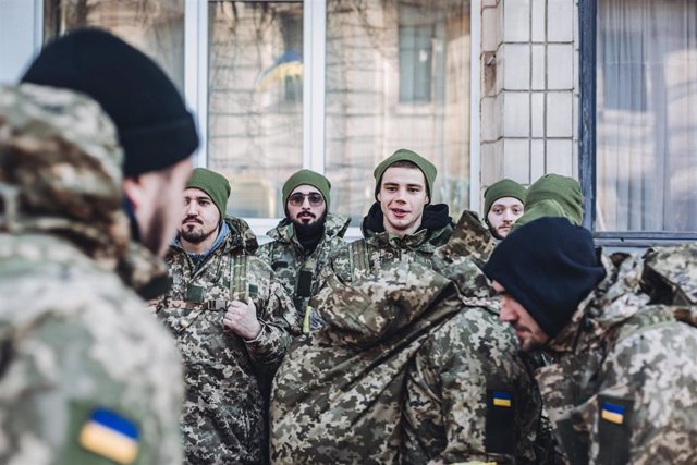 Soldados por las calles de Kiev, a 28 de febrero de 2022, en Kiev (Ucrania)