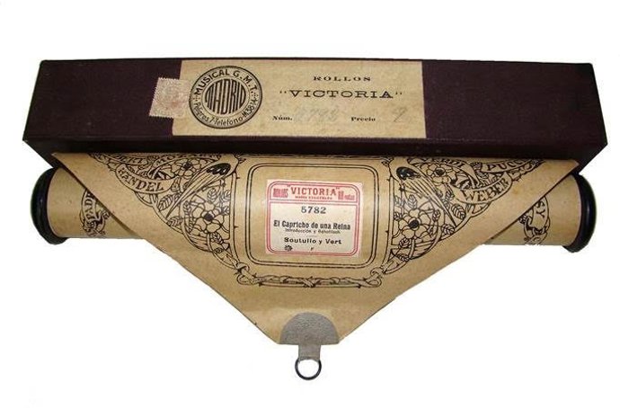 Rollo de pianola, pieza del mes de marzo dle Museo Etnográfico González Santana