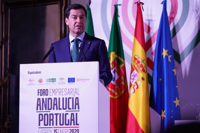 Archivo - Juanma Moreno, durante el viaje que realizó a Portugal en enero de 2020