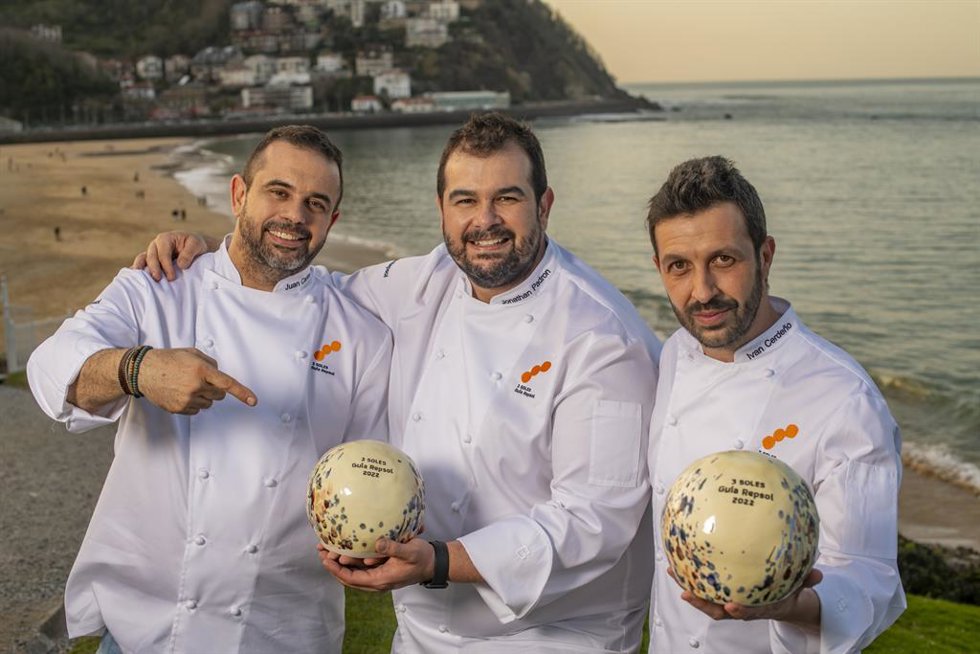 Iván Cerdeño (Toledo) y El rincón de Juan Carlos (Tenerife), nuevos tres Soles Guía Repsol 2022