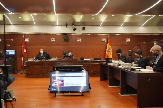 Juicio contra el hombre acusado de asesinar a su exmujer y a su exsuegra en 2018 en Vitoria