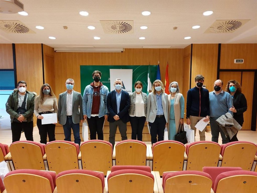 Fundación Cepsa pone en marcha un programa de becas destinado a estudiantes de FP.