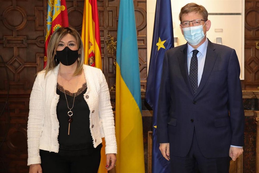 Puig recibe a Marisol Burón, la madre de Marta Calvo, desaparecida en Manuel