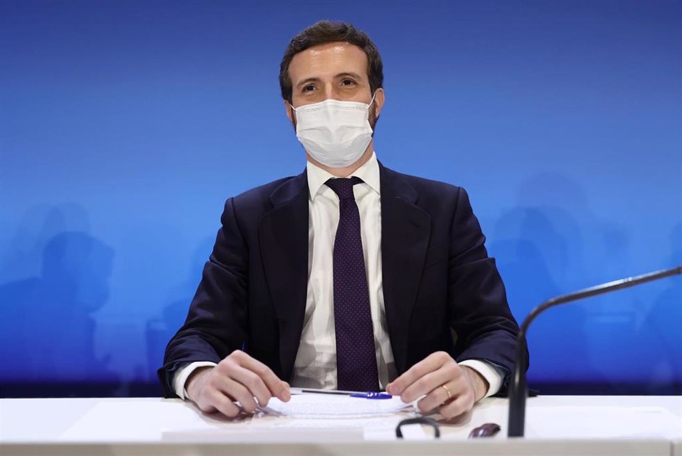 El líder del PP, Pablo Casado, interviene en una reunión de la Junta Directiva Nacional tras la crisis interna del partido, en Eurostars Madrid Tower, a 1 de marzo de 2022, en Madrid (España). El Partido Popular ha reunido a su Comité Ejecutivo Nacional