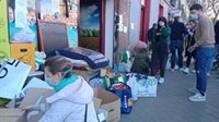 Un supermercado ucraniano en Madrid recopila alimentos y medicinas para refugiados: "Necesitamos mucha ayuda"