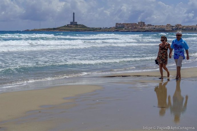 Cartagena estudia 16 posibles localizaciones para permitir celebrar bodas en la playa en temporada baja