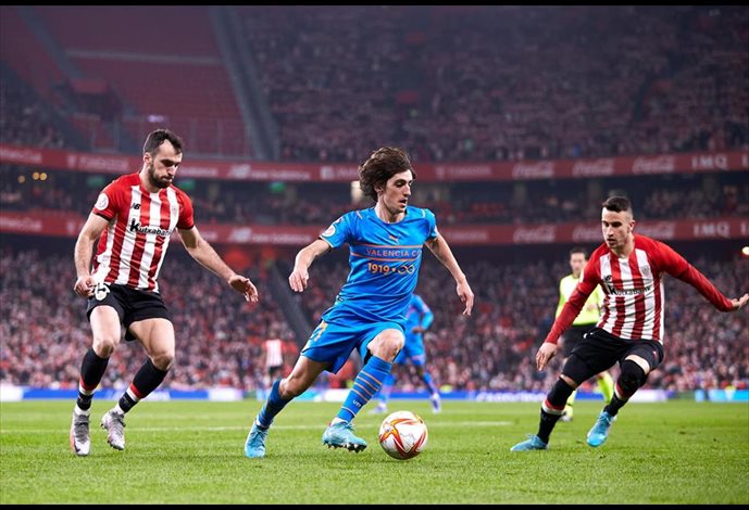 Partido de ida de semifinales de la Copa del Rey 2022 entre Athletic Club y Valencia CF en San Mamés (1-1)