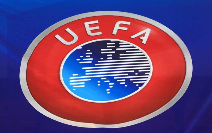 Archivo - FILED - 13 October 2020, United Kingdom, Wolverhampton: Ageneral view of the UEFA logo during the 2021 UEFA European Under-21 Championship Qualification Group three soccer match between England and Turkey at Molineux Stadium. European footbal